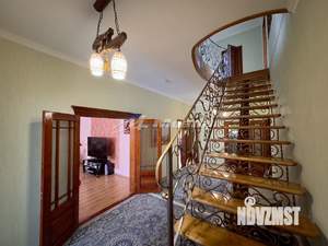 Дом 543м&sup2;, 2-этажный, участок 12 сот.  