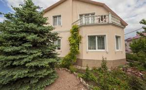 Дом 220м², 2-этажный, участок 6 сот.  