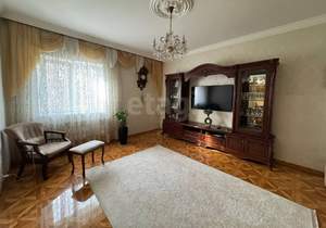 Дом 290м², 3-этажный, участок 6 сот.  