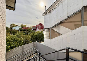 Дом 297м&sup2;, 2-этажный, участок 5 сот.  