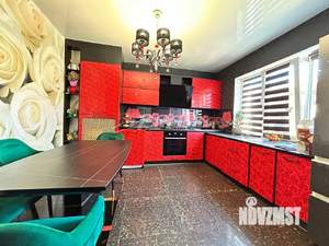Дом 260м², 2-этажный, участок 6 сот.  