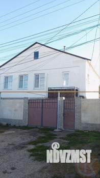 Дом 180м&sup2;, 2-этажный, участок 5 сот.  