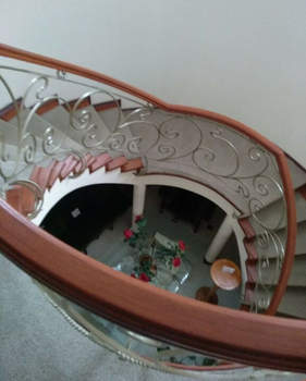 Дом 430м&sup2;, 3-этажный, участок 4 сот.  