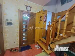 Дом 200м², 2-этажный, участок 6 сот.  