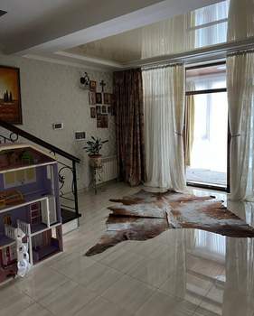 Дом 547м&sup2;, 4-этажный, участок 6 сот.  