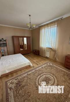 Дом 470м², 4-этажный, участок 8 сот.  