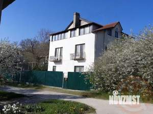 Дом 450м², 3-этажный, участок 8 сот.  