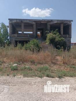 Дом 585м&sup2;, 3-этажный, участок 585 сот.  