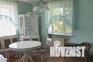 Дом 177м&sup2;, 2-этажный, участок 6 сот.  