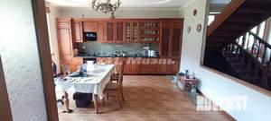Дом 500м², 4-этажный, участок 10 сот.  