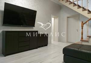 Дом 170м&sup2;, 2-этажный, участок 8 сот.  