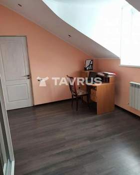 Дом 360м&sup2;, 3-этажный, участок 6 сот.  