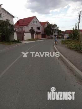 Дом 360м&sup2;, 3-этажный, участок 6 сот.  