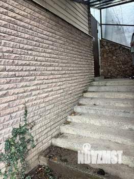 Дом 230м&sup2;, 3-этажный, участок 547 сот.  