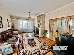 Дом 284м², 3-этажный, участок 6 сот.  