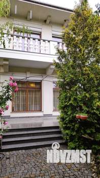 Дом 423м², 2-этажный, участок 8 сот.  