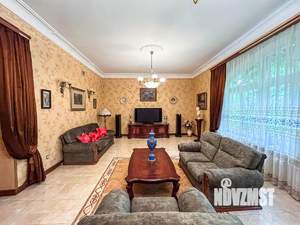 Дом 288м&sup2;, 2-этажный, участок 6 сот.  