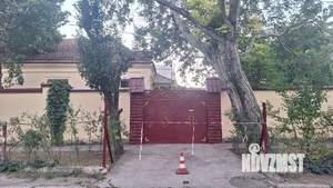 Дом 100м&sup2;, 1-этажный, участок 6 сот.  