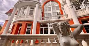 Дом 1767м&sup2;, 4-этажный, участок 28 сот.  