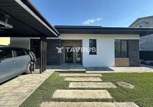 Дом 170м&sup2;, 1-этажный, участок 6 сот.  