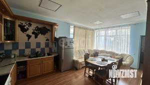 Дом 331м², 3-этажный, участок 6 сот.  