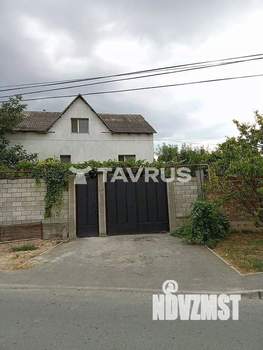 Дом 360м&sup2;, 3-этажный, участок 6 сот.  