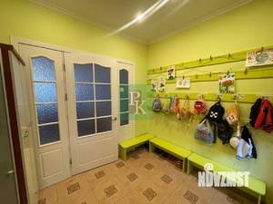 Дом 432м&sup2;, 3-этажный, участок 10 сот.  