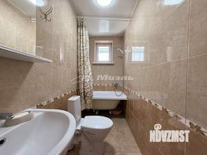 Дом 520м², 3-этажный, участок 8 сот.  