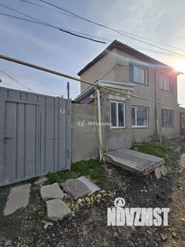 Дом 82м&sup2;, 2-этажный, участок 1 сот.  