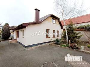 Дом 145м&sup2;, 2-этажный, участок 9 сот.  