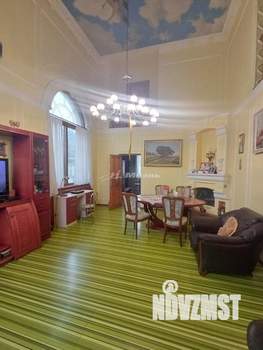 Дом 200м², 2-этажный, участок 6 сот.  