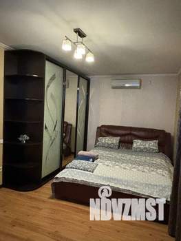 1-к квартира, посуточно, 80м2, 2/2 этаж