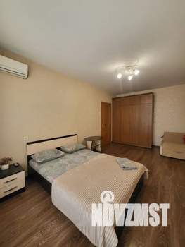 1-к квартира, посуточно, 35м2, 2/9 этаж