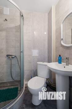 Студия квартира, посуточно, 37м2, 1/5 этаж