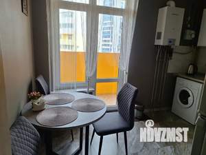1-к квартира, посуточно, 34м2, 7/10 этаж