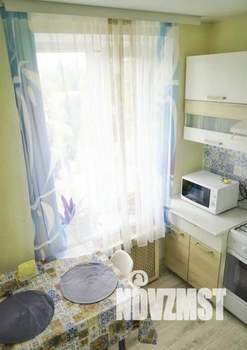 2-к квартира, посуточно, 42м2, 1/1 этаж