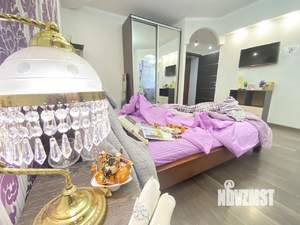 Студия квартира, посуточно, 35м2, 2/4 этаж