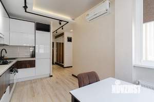 Студия квартира, посуточно, 38м2, 7/10 этаж