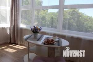 1-к квартира, посуточно, 62м2, 1/1 этаж