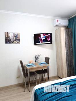Студия квартира, посуточно, 18м2, 1/19 этаж