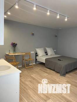 Студия квартира, посуточно, 32м2, 1/1 этаж