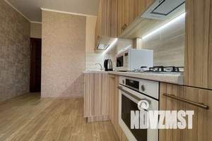 1-к квартира, посуточно, 38м2, 3/10 этаж