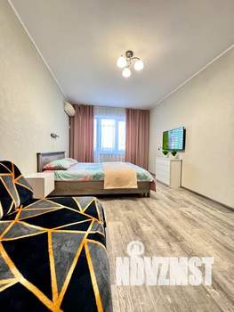 1-к квартира, посуточно, 40м2, 9/9 этаж