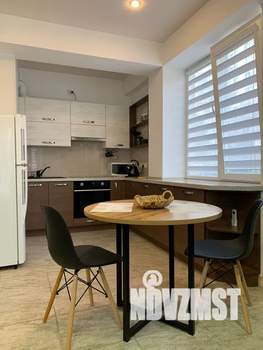 Студия квартира, посуточно, 30м2, 1/10 этаж