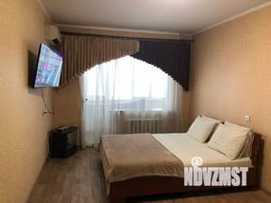 1-к квартира, посуточно, 40м2, 4/9 этаж