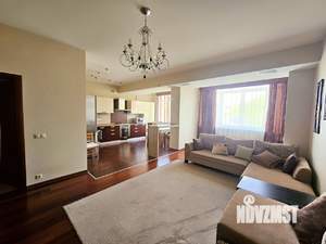 3-к квартира, на длительный срок, 120м2, 2/4 этаж