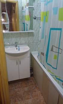 3-к квартира, на длительный срок, 56м2, 1/5 этаж
