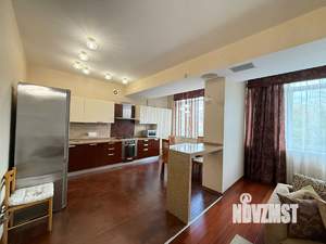 3-к квартира, на длительный срок, 122м2, 2/4 этаж