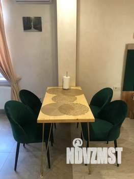 Студия квартира, посуточно, 40м2, 1/2 этаж