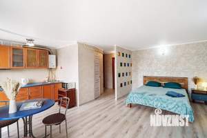 Студия квартира, посуточно, 37м2, 1/5 этаж